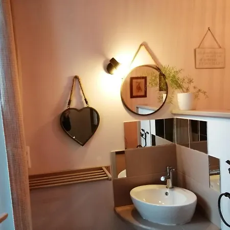 La Maison O Kiwis - D'hotes Bed & Breakfast Saint-Denis-lès-Martel