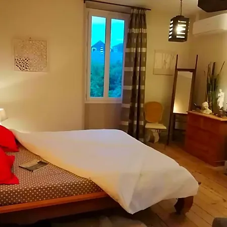 Panzió La Maison O Kiwis - D'hotes 3*